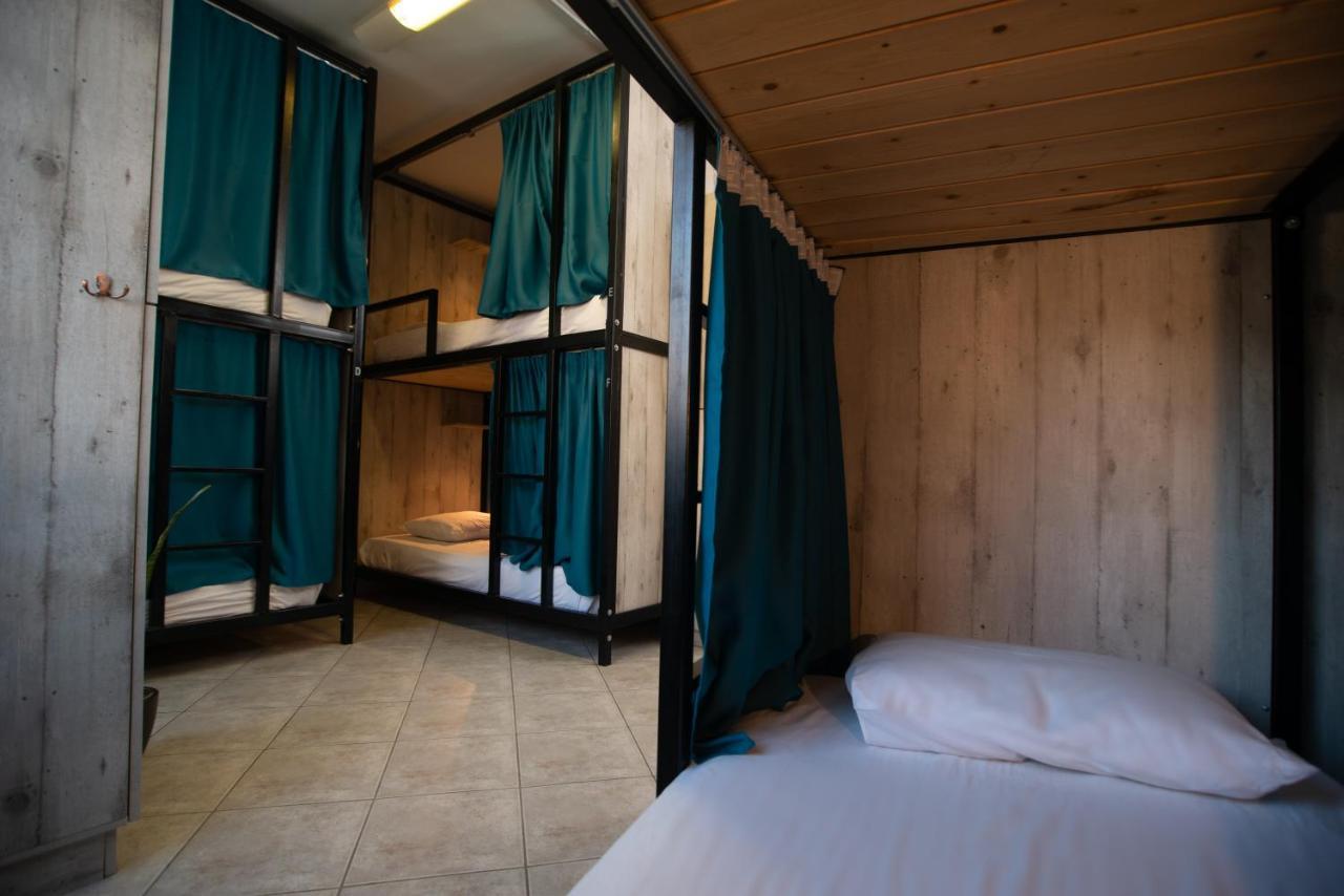 Bedway Athens Hostel ภายนอก รูปภาพ