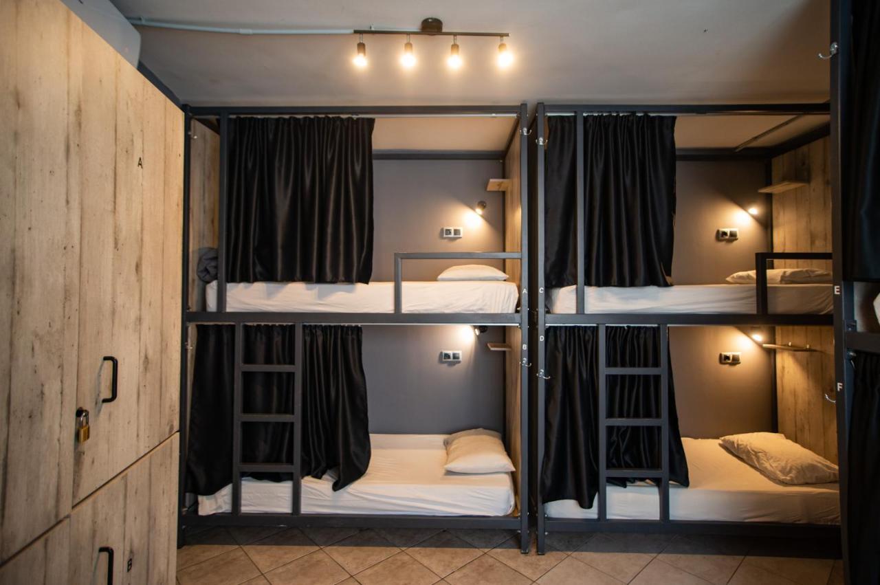 Bedway Athens Hostel ภายนอก รูปภาพ