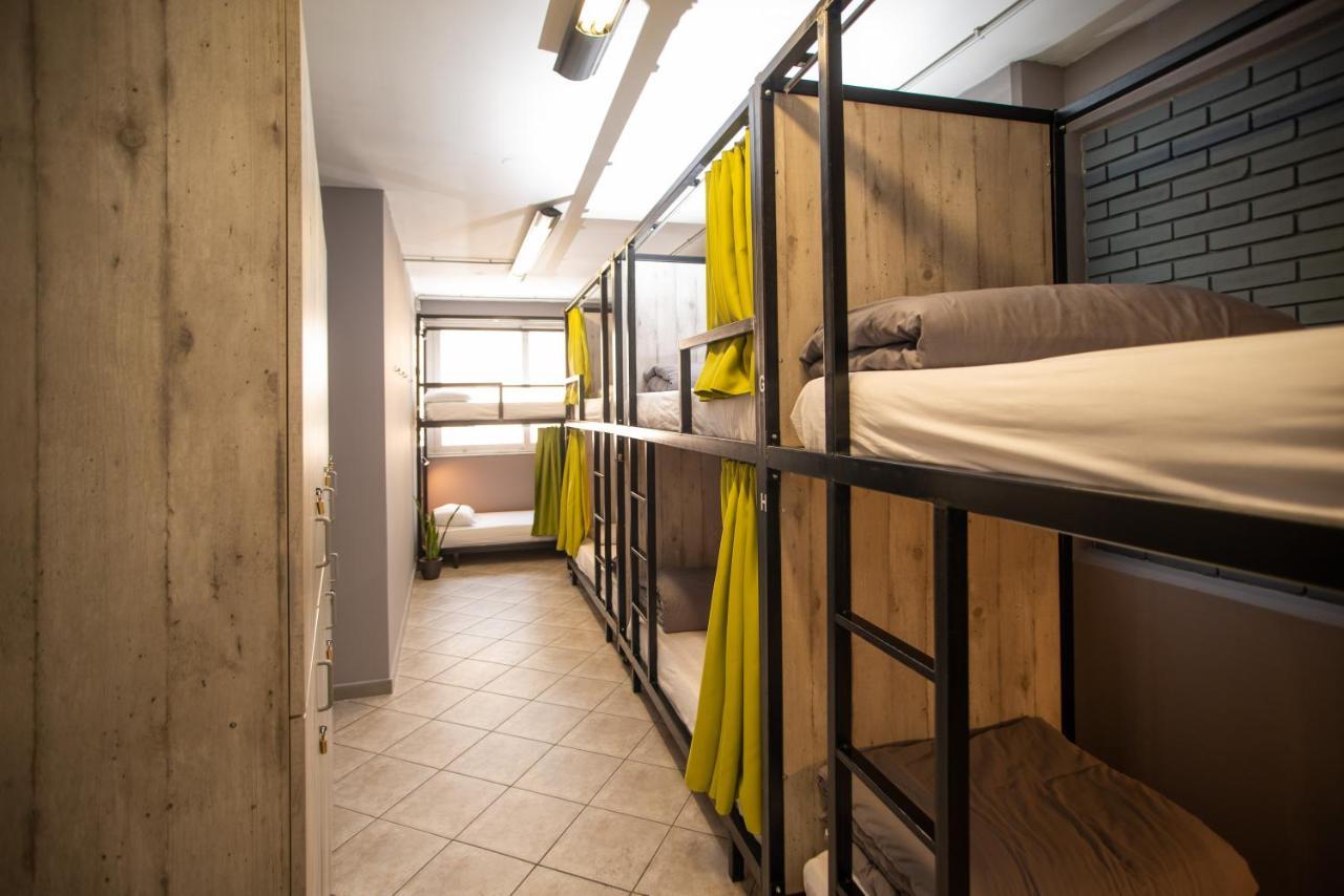 Bedway Athens Hostel ภายนอก รูปภาพ